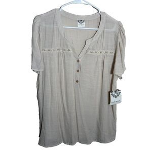 Late August Blouse Women's Petite XL Beige V-Neck Short Sleeve Boho Top NWT